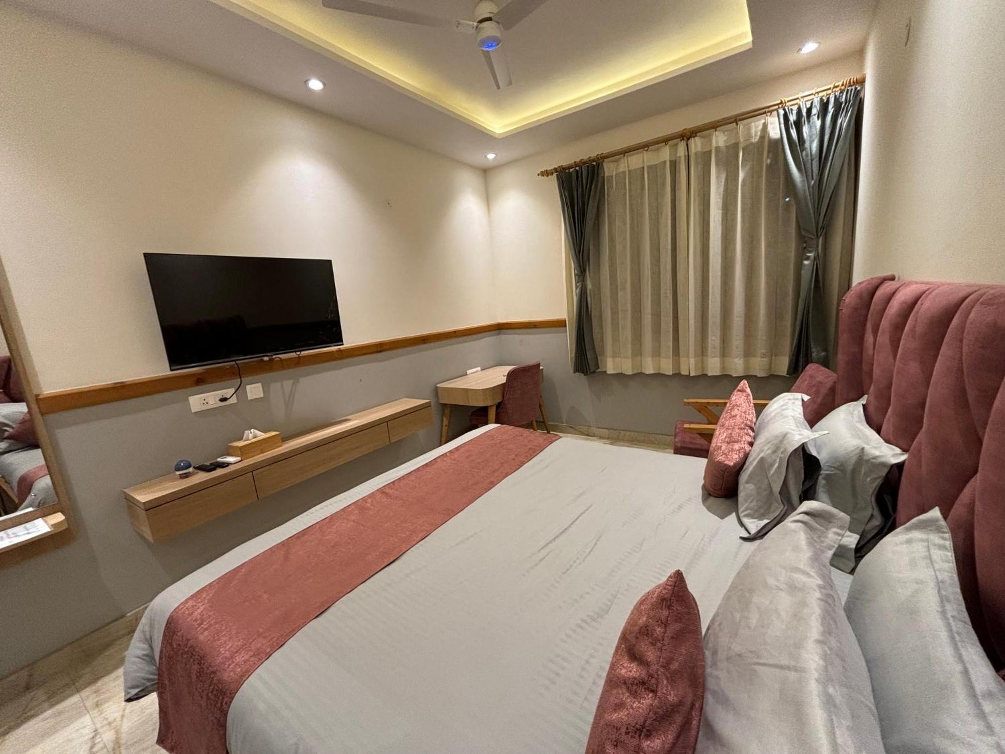 The Cocoon Bed and Breakfast Ντεχραντούν Εξωτερικό φωτογραφία