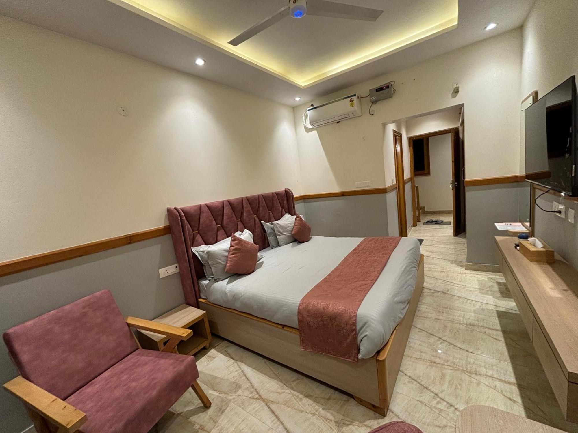 The Cocoon Bed and Breakfast Ντεχραντούν Εξωτερικό φωτογραφία