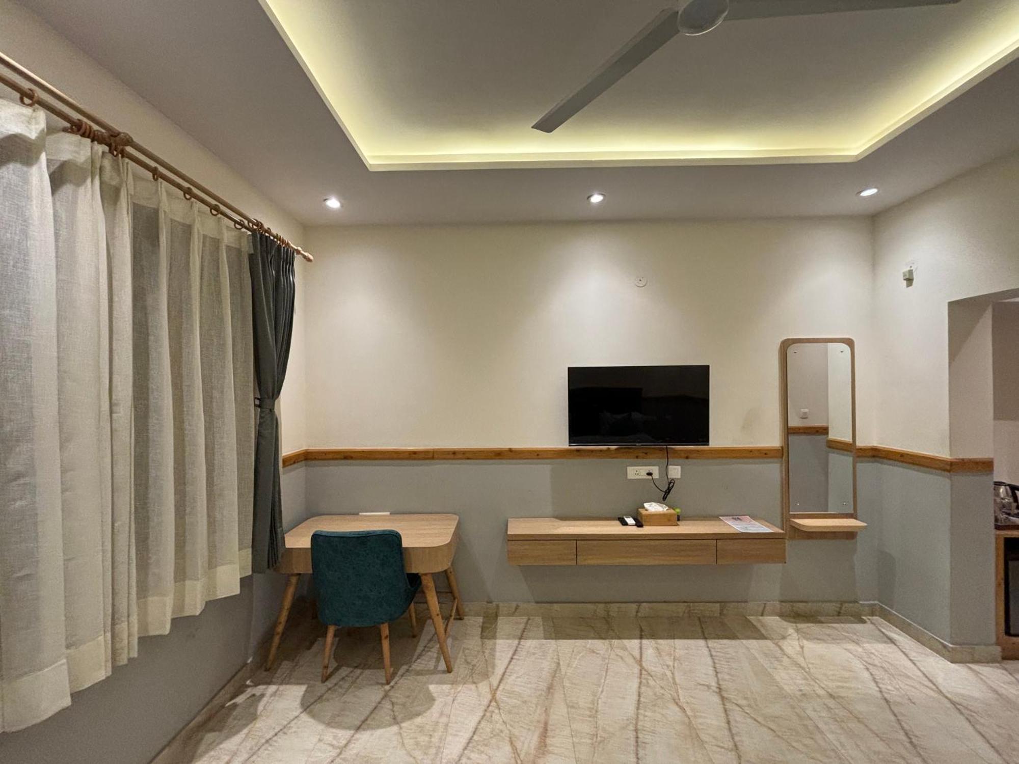 The Cocoon Bed and Breakfast Ντεχραντούν Εξωτερικό φωτογραφία